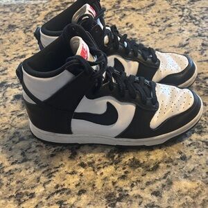 Nike Panda Dunks Hi Top Size 7